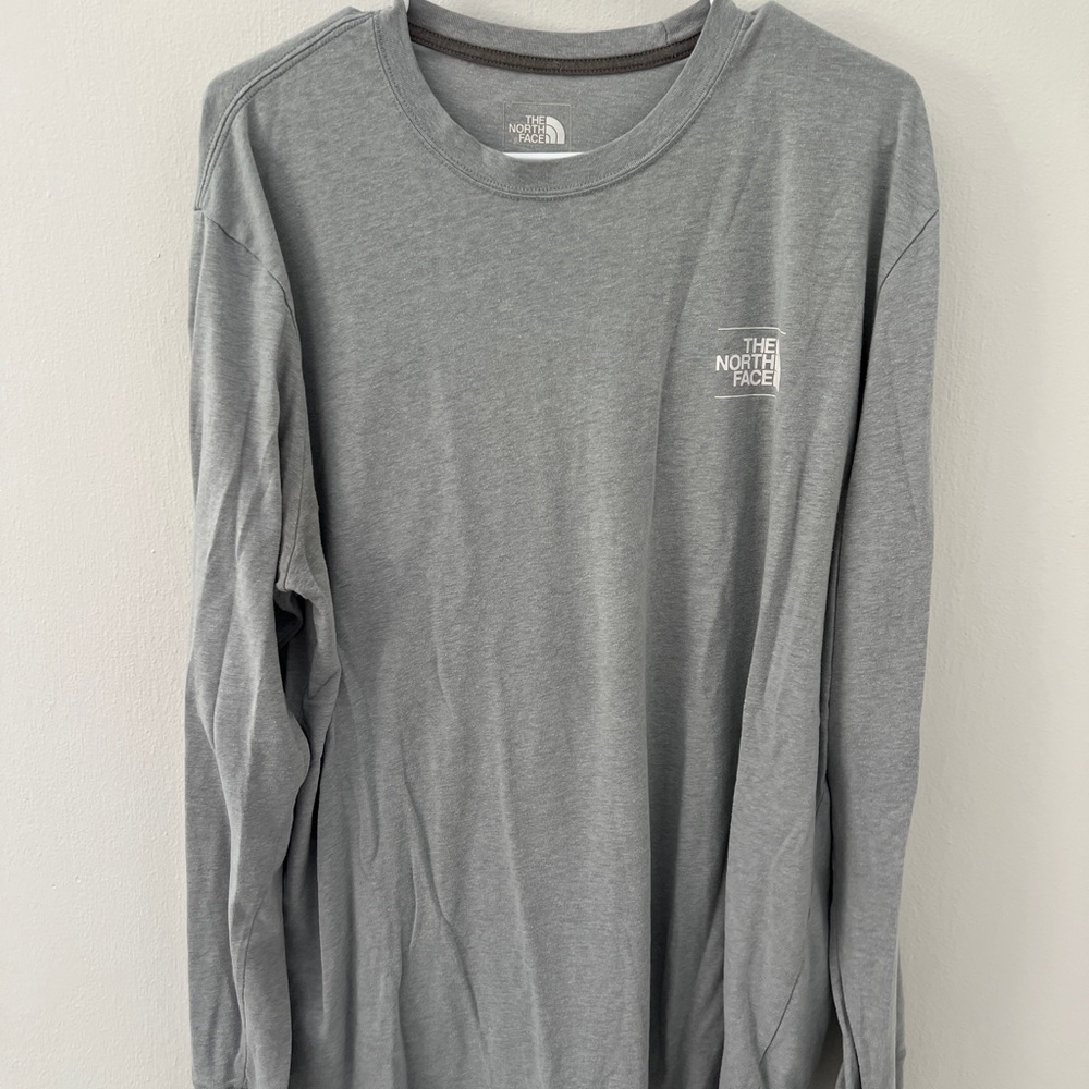 The North Face Men's Long Sleeve Gray Tee